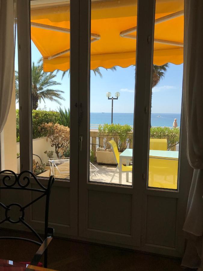 Plage Du Midi Cannes Exteriér fotografie
